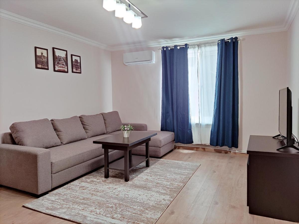Renovated 1 Bedroom With King Size Bed In Kentron Erivan Exterior foto