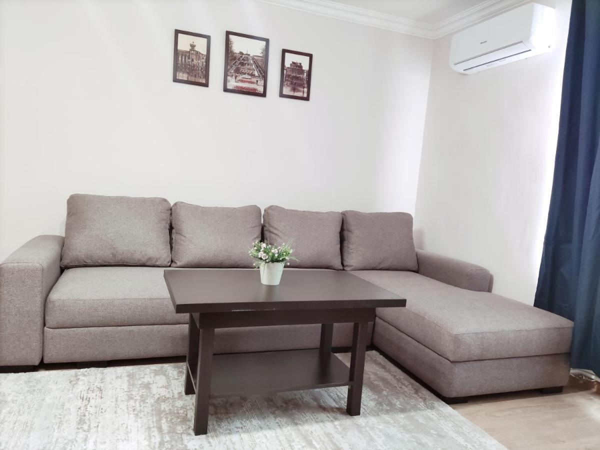 Renovated 1 Bedroom With King Size Bed In Kentron Erivan Exterior foto