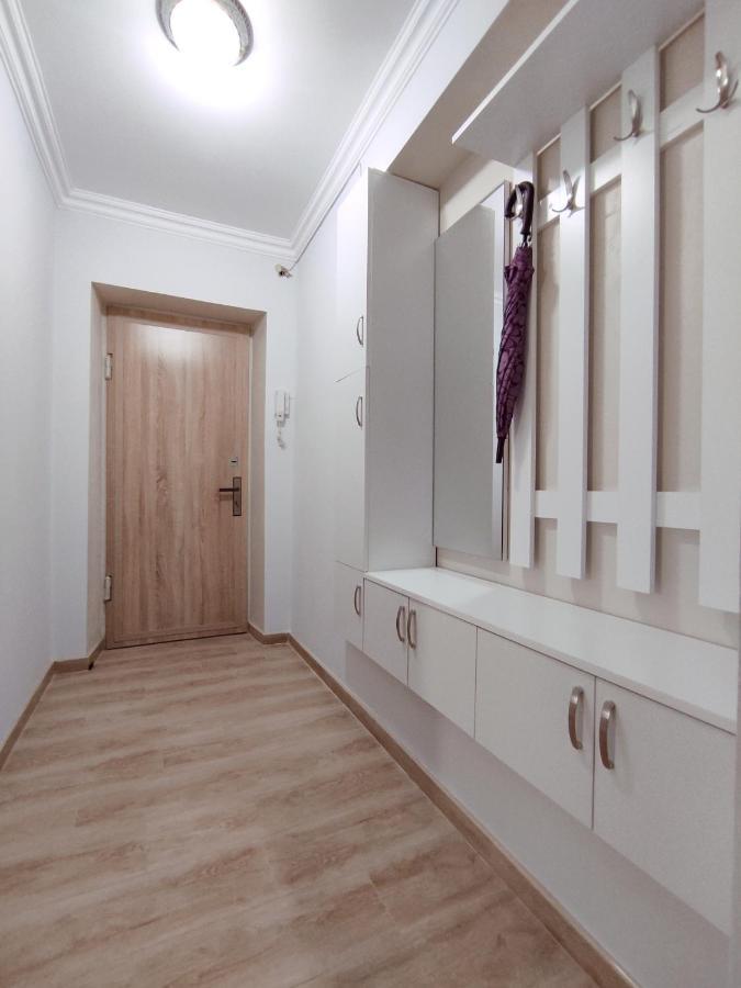 Renovated 1 Bedroom With King Size Bed In Kentron Erivan Exterior foto