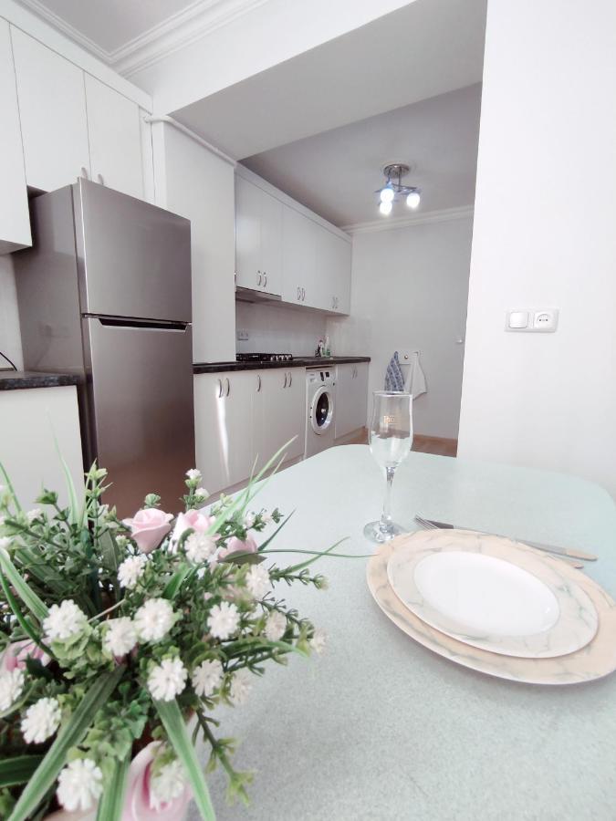 Renovated 1 Bedroom With King Size Bed In Kentron Erivan Exterior foto